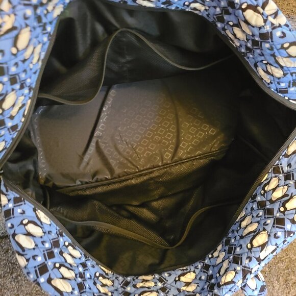 Vera Bradley Blue Penguin Lot of 3 Bags - Grand Traveler, Makeup/Toiletry and ID - Picture 12 of 14